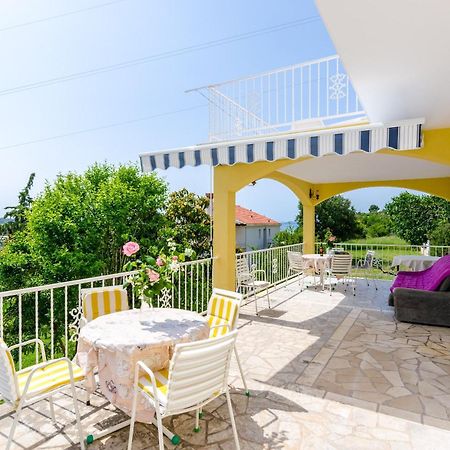 Villa Bind تْسافتات الغرفة الصورة