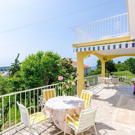 Villa Bind تْسافتات الغرفة الصورة